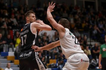 Українці за кордоном: Войналович, Антіпов, Тітов, Бояркін, Корнієнко, Здирка, Марченко 41