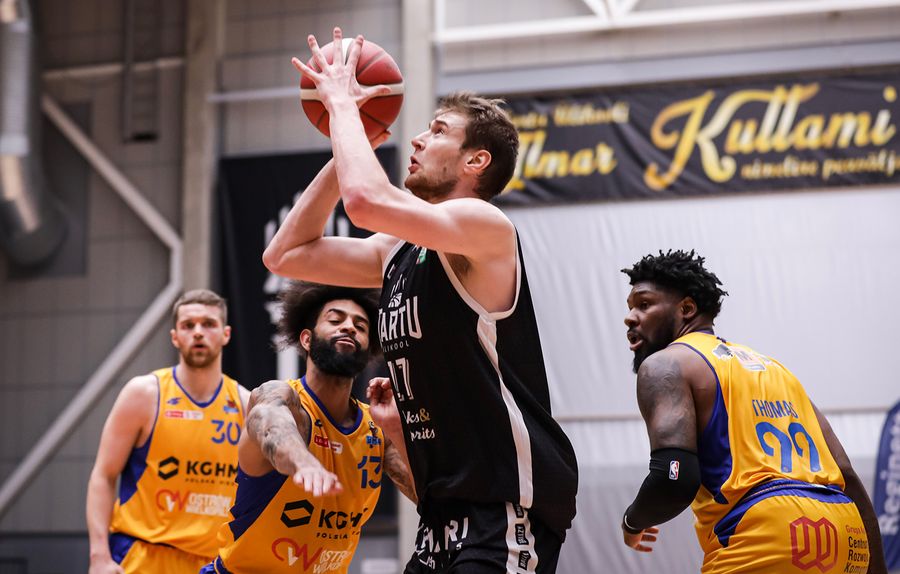 Українці за кордоном: Войналович, Міхєєв, Луценко, Місяць, Балабан, Соколенко, Журавльов, Бринюк 1