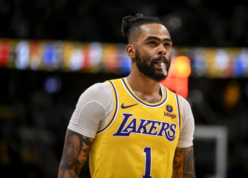 "Лейкерс" активно намагаються обміняти зіркового партнера Леброна 2 - basket.com.ua "Лейкерс" активно намагаються обміняти зіркового партнера Леброна 1 - basket.com.ua