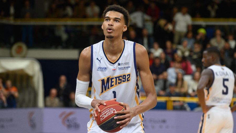 MVP і не тільки: Віктор Вембаньяма отримав п'ять нагород за підсумками сезону чемпіонату Франції 2 - basket.com.ua MVP і не тільки: Віктор Вембаньяма отримав п'ять нагород за підсумками сезону чемпіонату Франції 1 - basket.com.ua