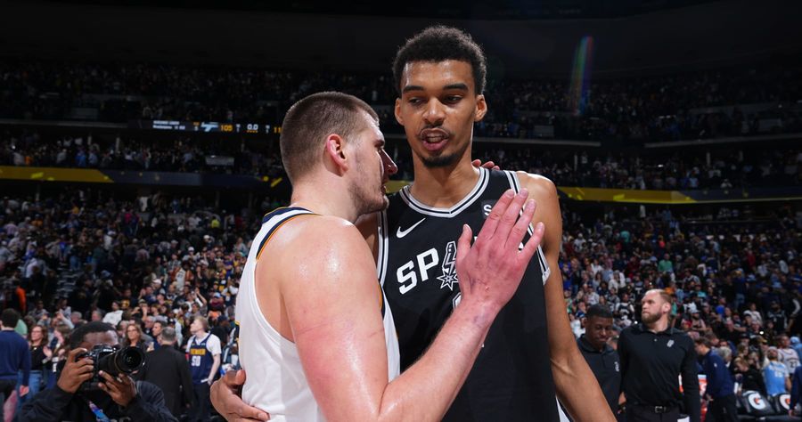 "Так, я роблю це перед кожною грою": Вембаньяма до сліз розсмішив Йокича 1