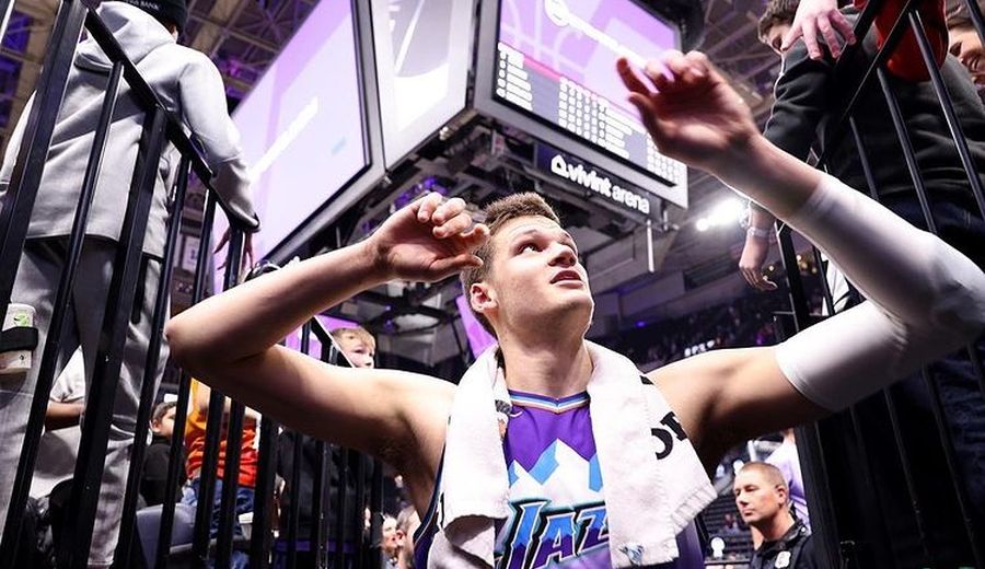 Вокер Кесслер перевершив досягнення Яо Міна 2 - basket.com.ua Вокер Кесслер перевершив досягнення Яо Міна 1 - basket.com.ua