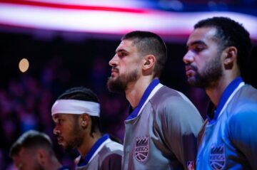 Олексій Лень: “Це була найважча зима для українського народу з часів Другої світової. Думаю про це кожного дня” 47 - basket.com.ua