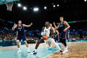 Неймовірний камбек США та важка перемога Франції: огляди матчів 1/2 фіналу Олімпіади 29 - basket.com.ua