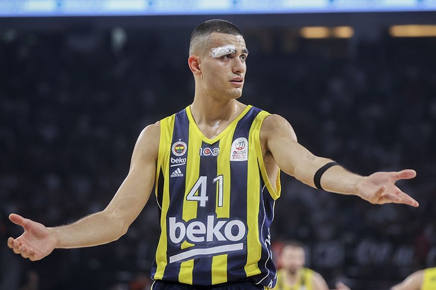 "Фенербахче" визначився з гравцями, які покинуть клуб 1 - basket.com.ua