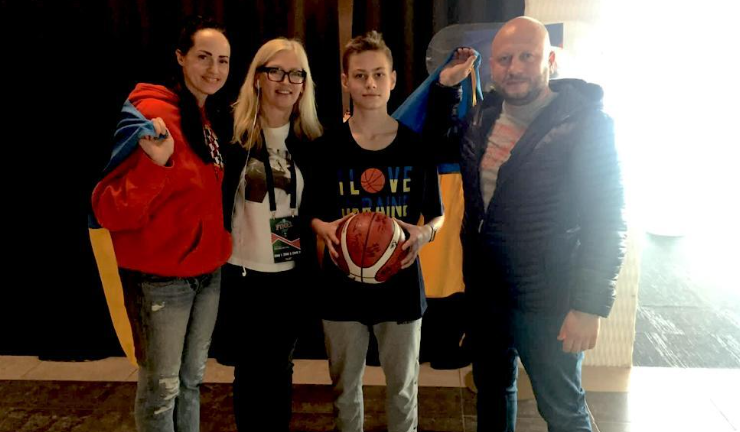 Ільзе Багатскіс: "Ми намагаємося у Латвії створити для українських дітей умови тренувань, які у них були до війни" 1 - basket.com.ua