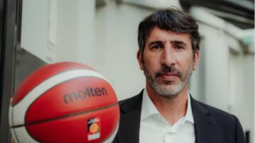 Алекс Мумбру: "Між збірною Іспанії та Німеччини мало відмінностей у дисципліні та менталітеті" 35