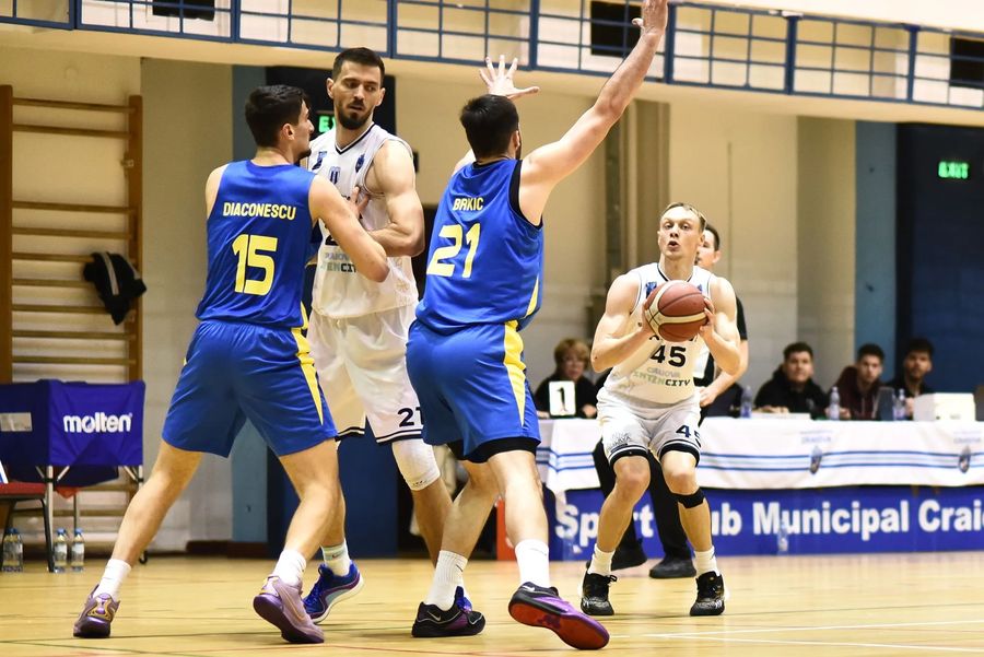 Українці за кордоном: Бринюк, Шундель, Зотов, Крутоус, Путра, Балабан, Дацько 1 - basket.com.ua