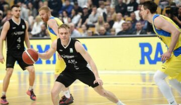 Українці за кордоном: Зотов, Шевченко, Шундель, Шиманський, Ягупова, Юркевичус, Уро-Ніле 57